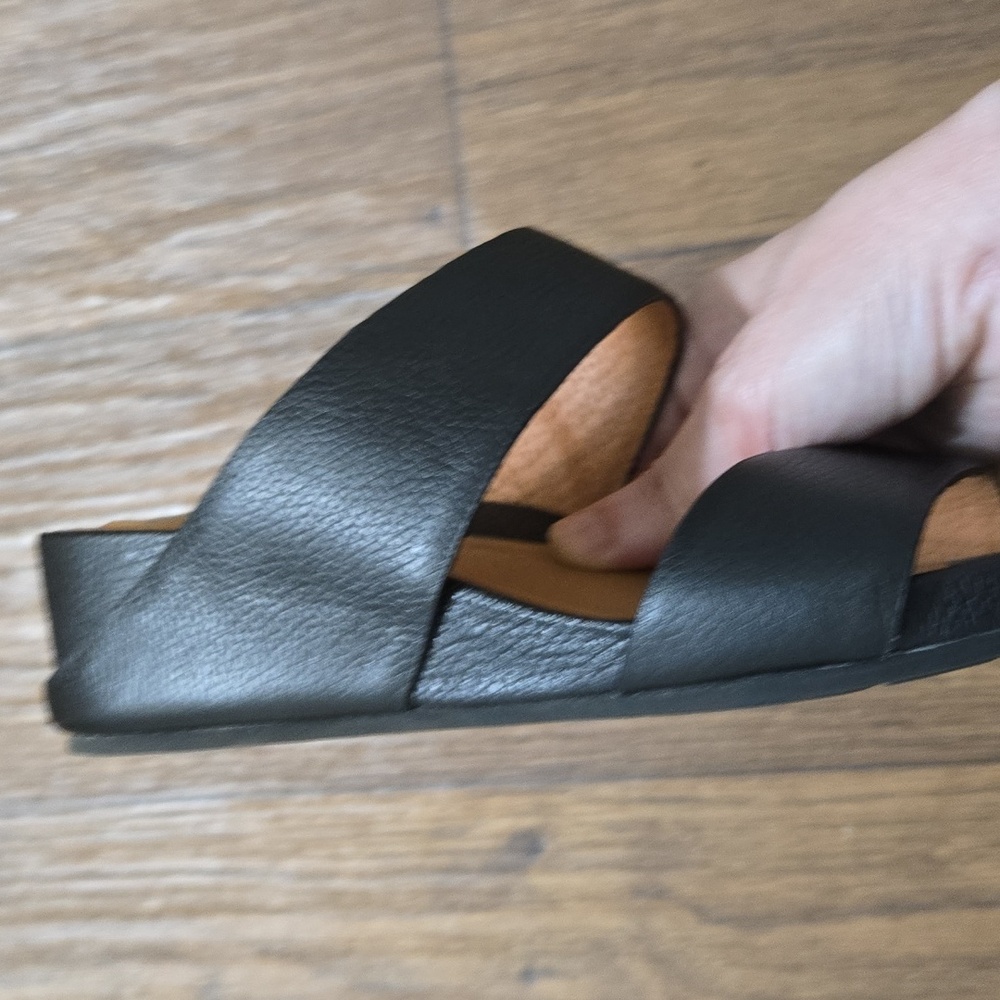 Gentle Souls Leather Slide Sandals - Picture 4 of 6